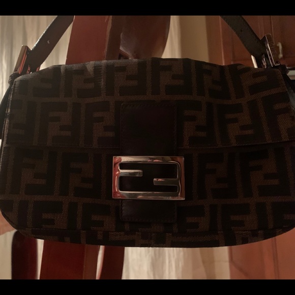 ***SOLD*****FENDI ZUCCA BAGUETTE - Picture 1 of 15